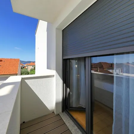 公寓 Penthouse Diem - Private Pool With Sea View 扎达尔