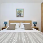 Апартаменти Penthouse Diem - Private Pool With Sea View