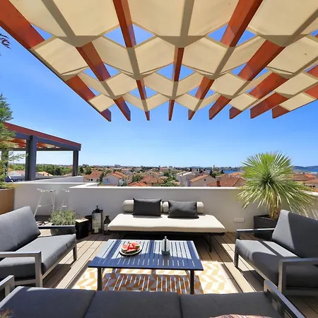 Penthouse Diem - Private Pool With Sea View Apartment