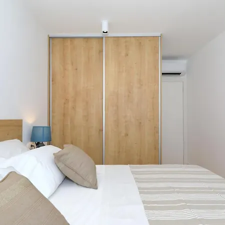 Apartment Penthouse Diem - Private Pool With Sea View Zadar