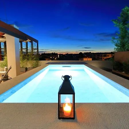 Penthouse Diem - Private Pool With Sea View Apartment